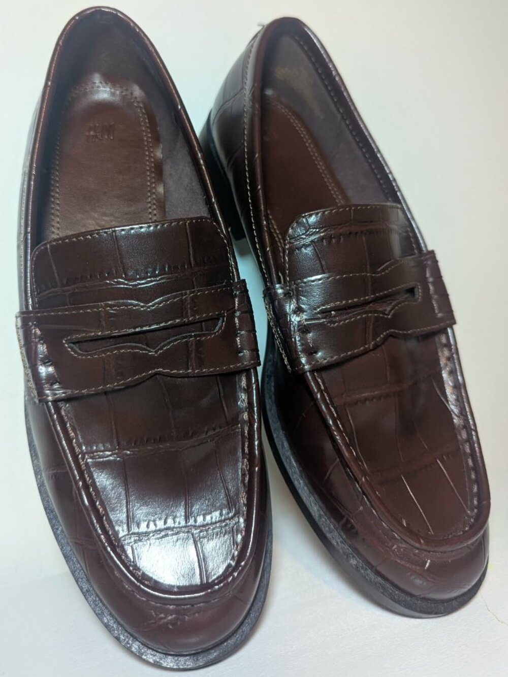 H&M Dark Brown Croc Embossed Penny Loafers Size 7